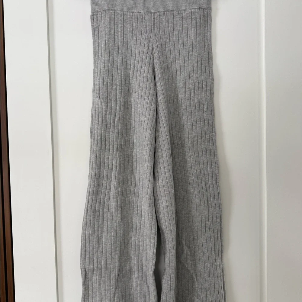 Marled Gray Knit Cardigan with Black Trim - Picture 7 of 8